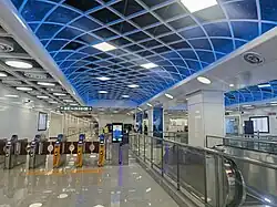 Line 12 concourse