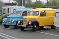 A V 901/2 minibus next to a Deutsche Post der DDR panel van