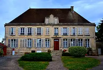 The town hall in Éclaron