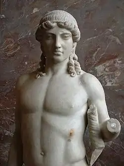 Detail of the Apollon de Mantoue (Louvre)