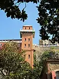 View of Asansör from Darío Moreno Street
