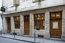 Ground floor facade