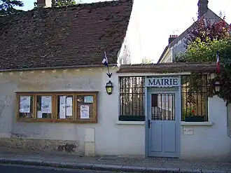 The town hall in Auteuil