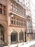 Mullioned windows - Beginning of the Montée de la Grande Côte