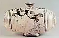 Drum-shaped bottle with iron brown decoration with arabesque design (National Treasure No. 1062)