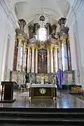 Central altar