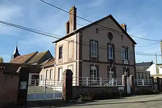 The town hall in Charonville