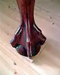 Claw-and-ball foot
