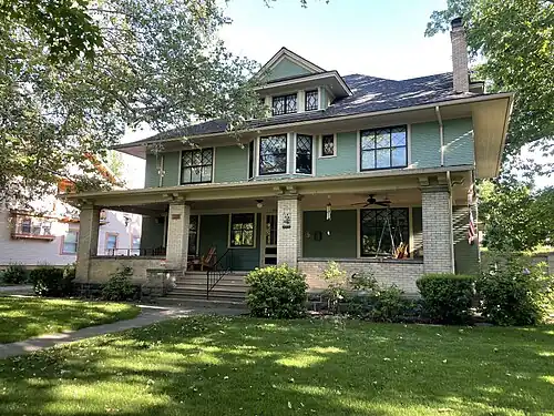 American Foursquare home on Waverly Place