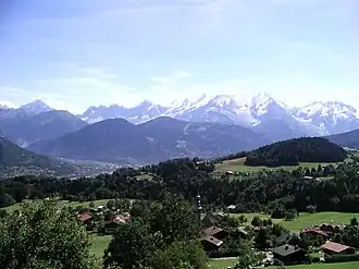 Cordon with the Mont-Blanc mountains in the background