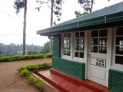 Den Cabin