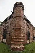 Corner turrets