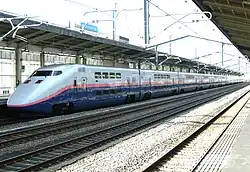 An E1 Shinkansen at Takasaki station