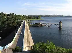 The reservoir next to the city
