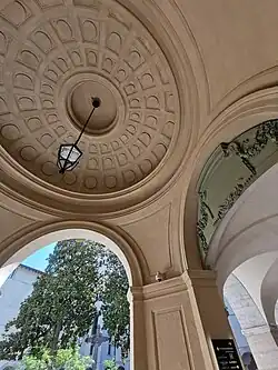 Dome de l'entrée vue intérieure