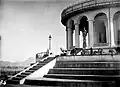 Entrance and stairs leading to the palace