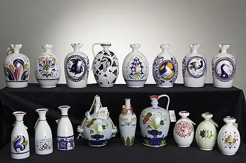 Faenza ceramic flasks