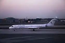 Fokker_100_karun_airline_EP-MIS