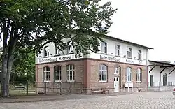 Radebeul Ost station: old goods shed; head building; goods hall to the right