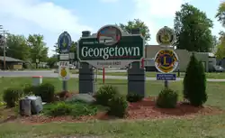 Signs at the north edge of Georgetown