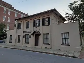 Carriage house (2022)