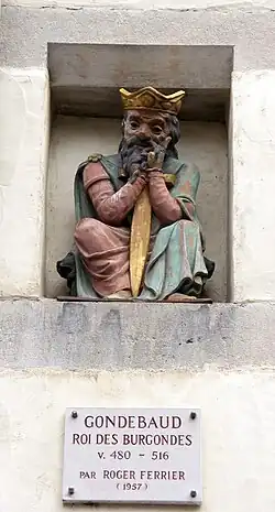 Whimsical statuette