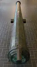 Grand culverin of the Knights Hospitallers, 1500-1510, Rhodes. French work, caliber: 165&nbsp;mm, length: 540&nbsp;cm, weight: 3,343&nbsp;kg, ammunition: 15&nbsp;kg iron ball. Arms of Grand Master Emery d'Amboise. Given by Abdülaziz to Napoleon III in 1862.