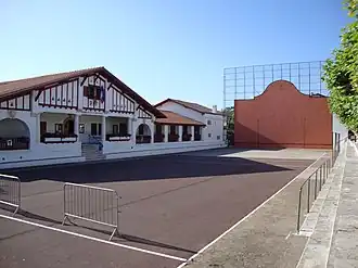 The town hall and fronton of Guéthary