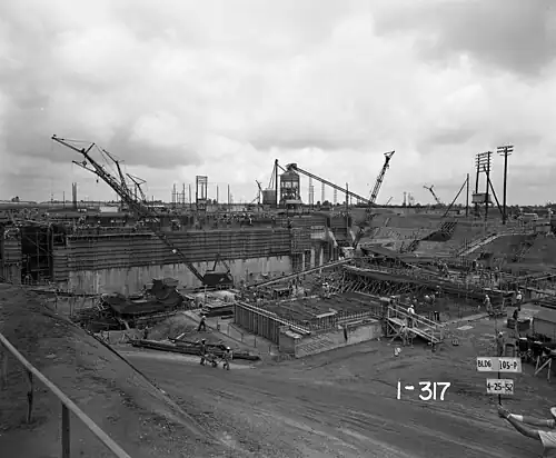 On 25 April 1952