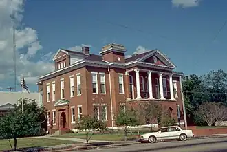 Jefferson Davis County Courthouse in Prentiss