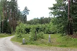 Jodlowice stone cross