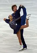 Y and catch-foot (Lubov Iliushechkina & Nodari Maisuradze)