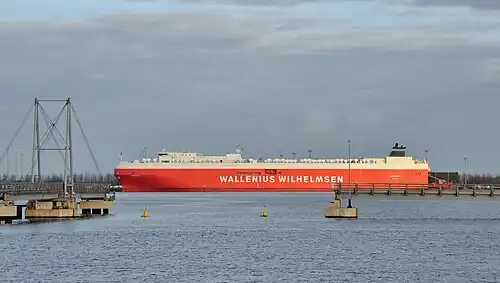 MV&nbsp;Tønsberg, a large car/truck carrier