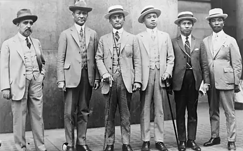 Osmeña with representatives from the Philippine Independence Mission (1924)