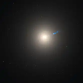 Visual wavelength image of Messier&nbsp;87 with bright core, jet and globular clusters
