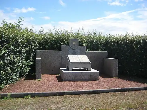 Monument in Domalain
