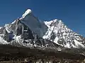Amphu Gyabjen (left) with Ama Dablam behind