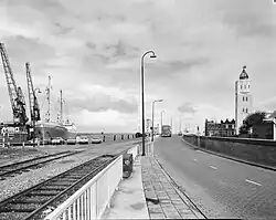 1976