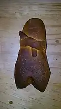 Pan de ánimas with anthropomorphic shape