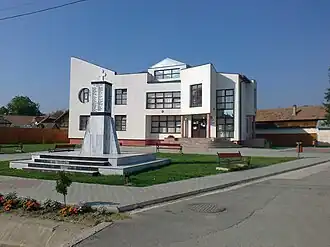 Cașin town hall