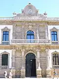 Central part of the façade