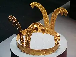 Gaya crown