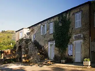 The town hall in Rapale