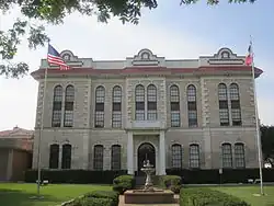 Robertson County Courthouse before renovation