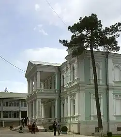 Former branch building in Samarkand, repurposed as office of the rector of Samarkand State University, 2015,[14] now (2025) the location of the "Museum of friendship between Uzbekistan and China"