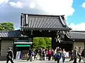 Seishomon (清所門), Middle Western gate.