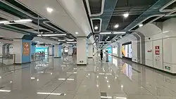 Line 13 Concourse
