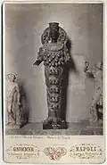 Early photo of the statue by Giorgio Sommer