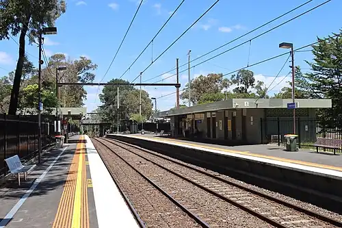 Southbound view from Heathmont platform 2 facing towards platform 1