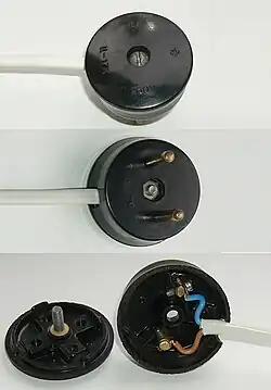 Soviet round plug, 6&nbsp;A 250&nbsp;V AC, thermoset plastic, half height